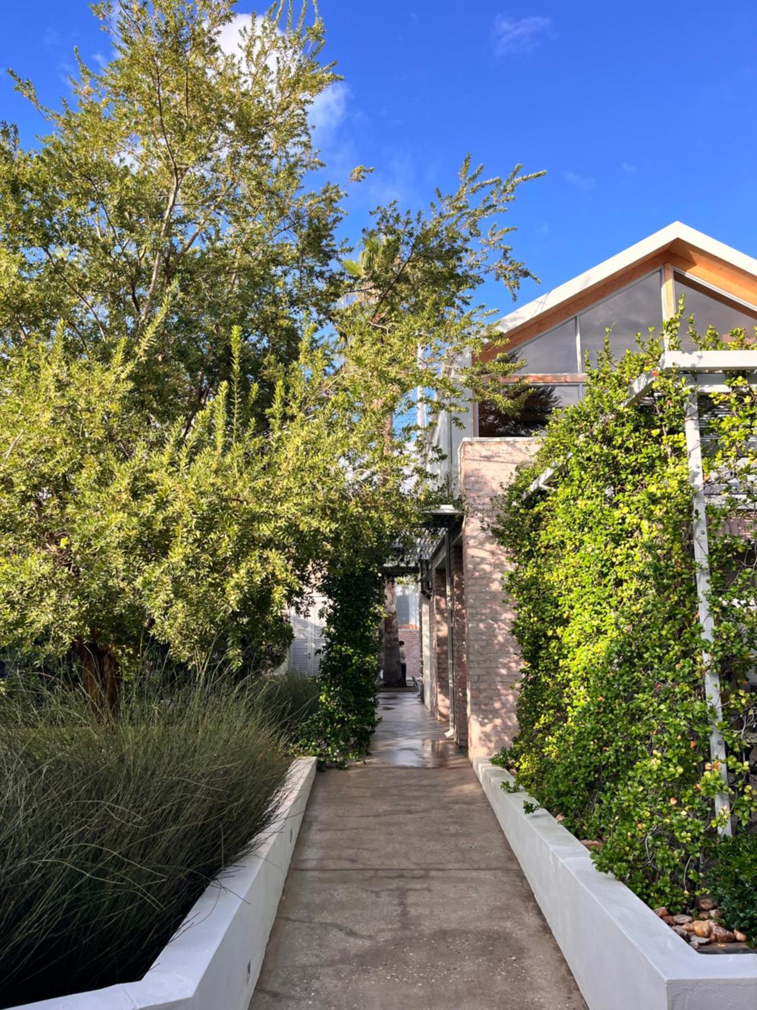 The Windhoek Luxury Suites Exterior photo