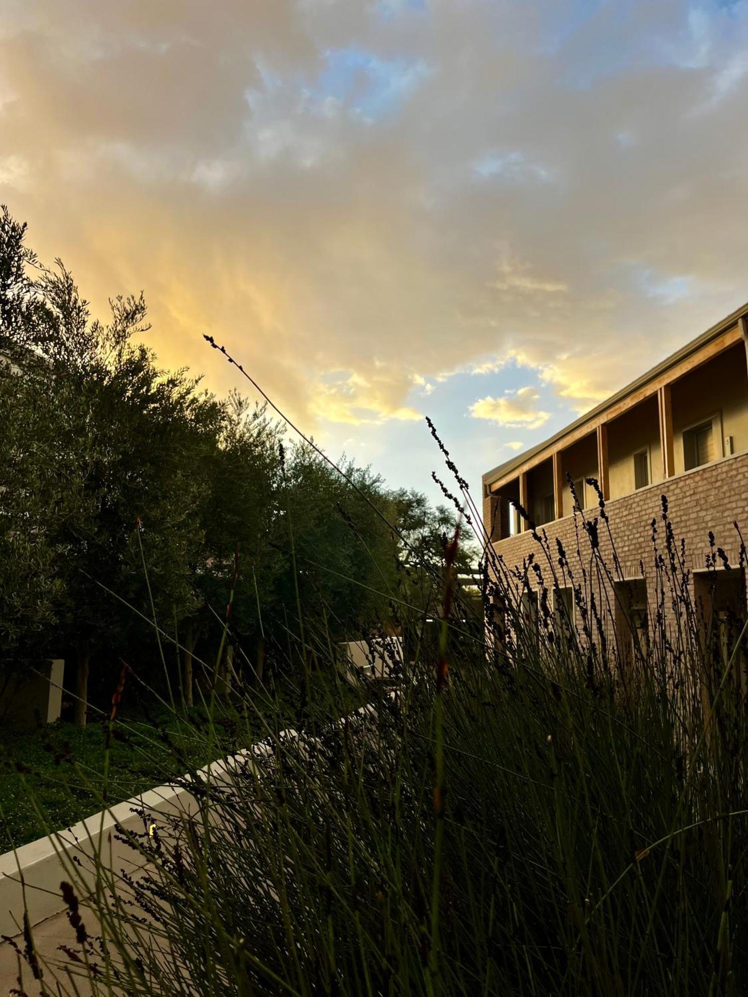 The Windhoek Luxury Suites Exterior photo