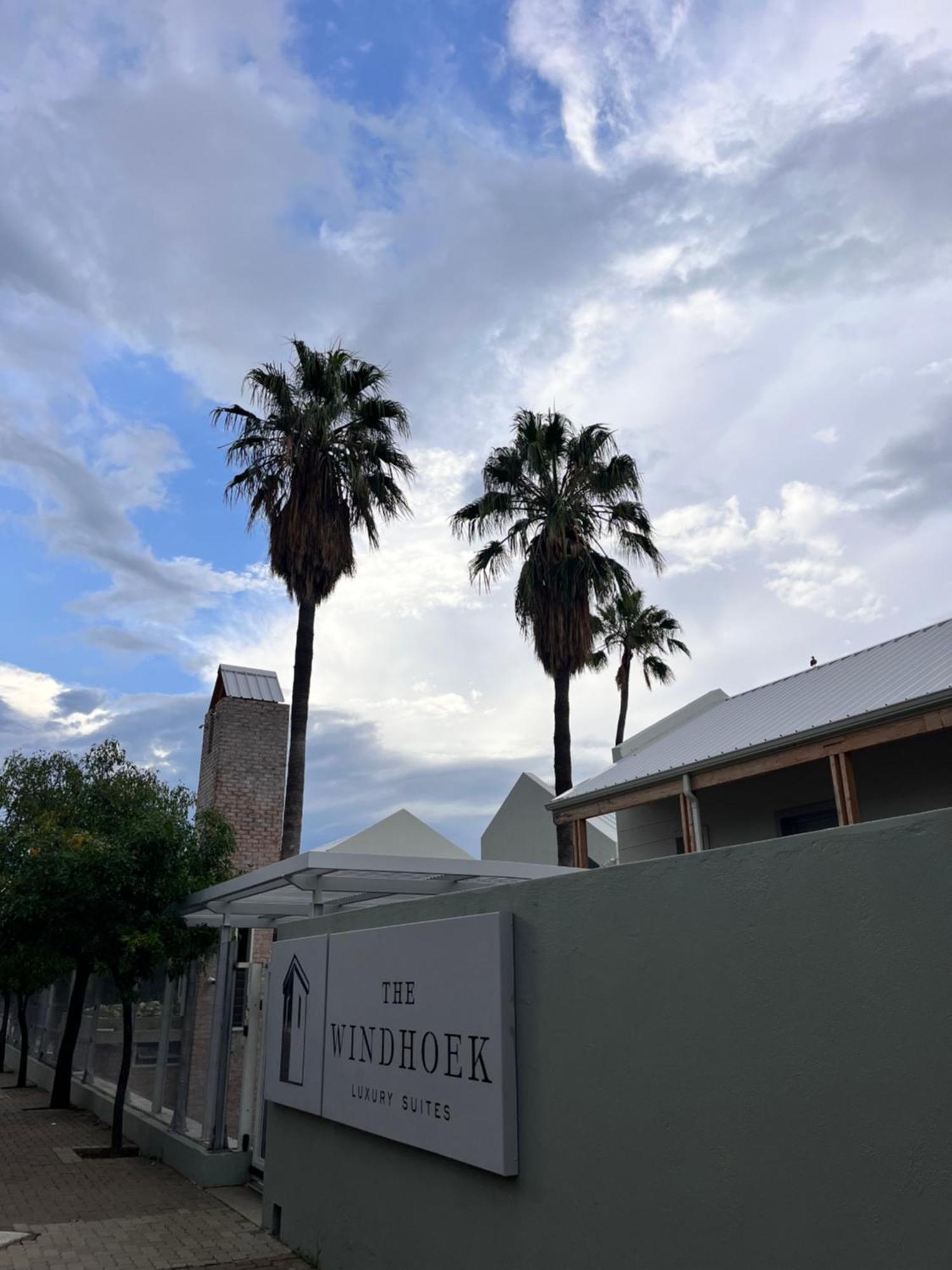 The Windhoek Luxury Suites Exterior photo