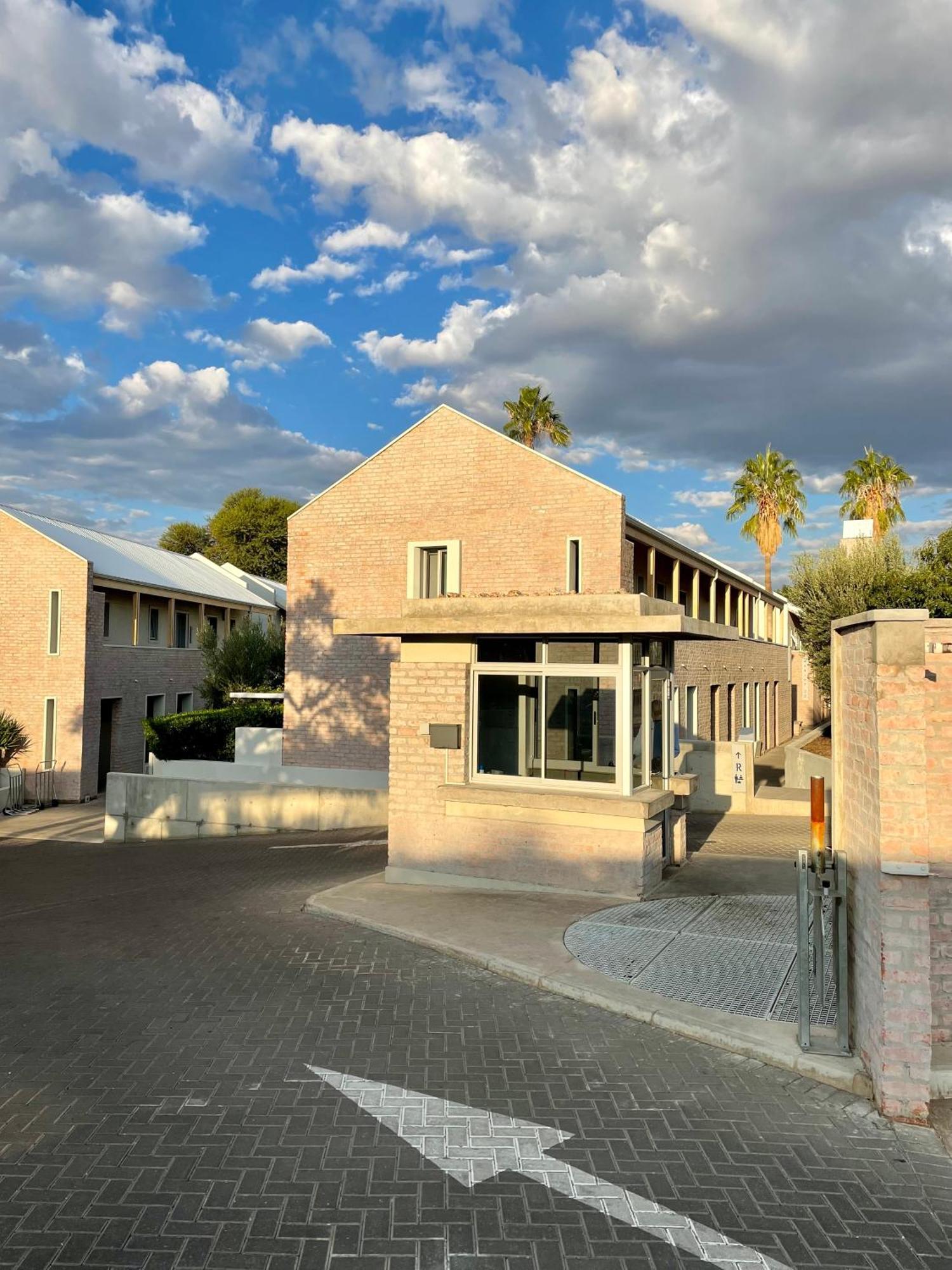 The Windhoek Luxury Suites Exterior photo