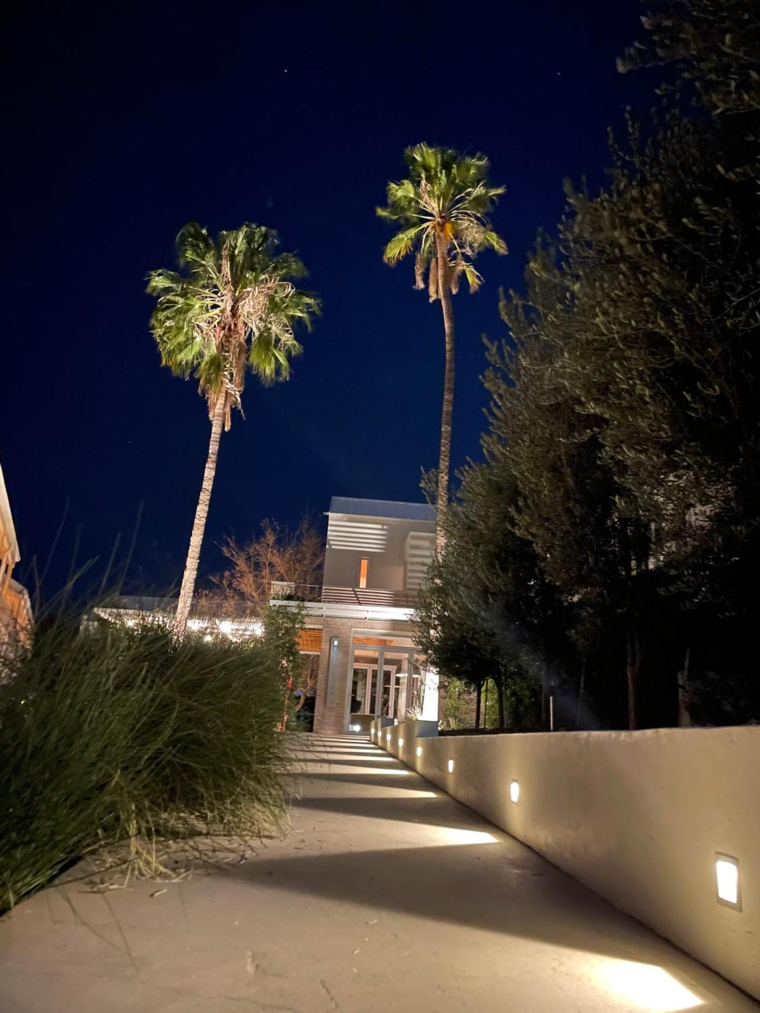 The Windhoek Luxury Suites Exterior photo