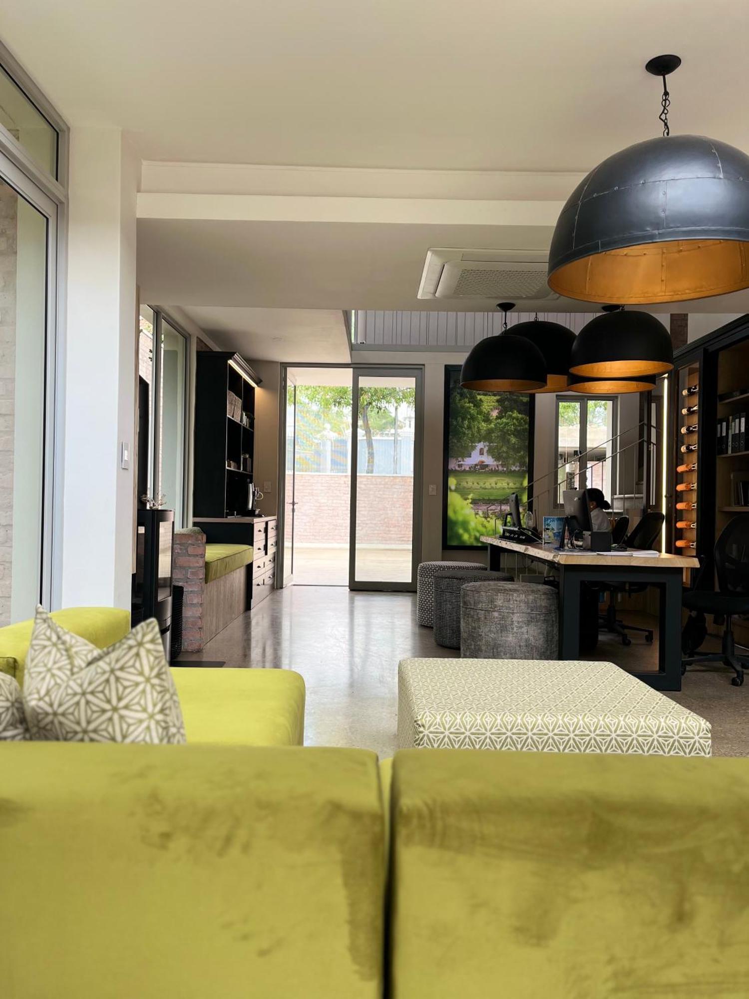 The Windhoek Luxury Suites Exterior photo
