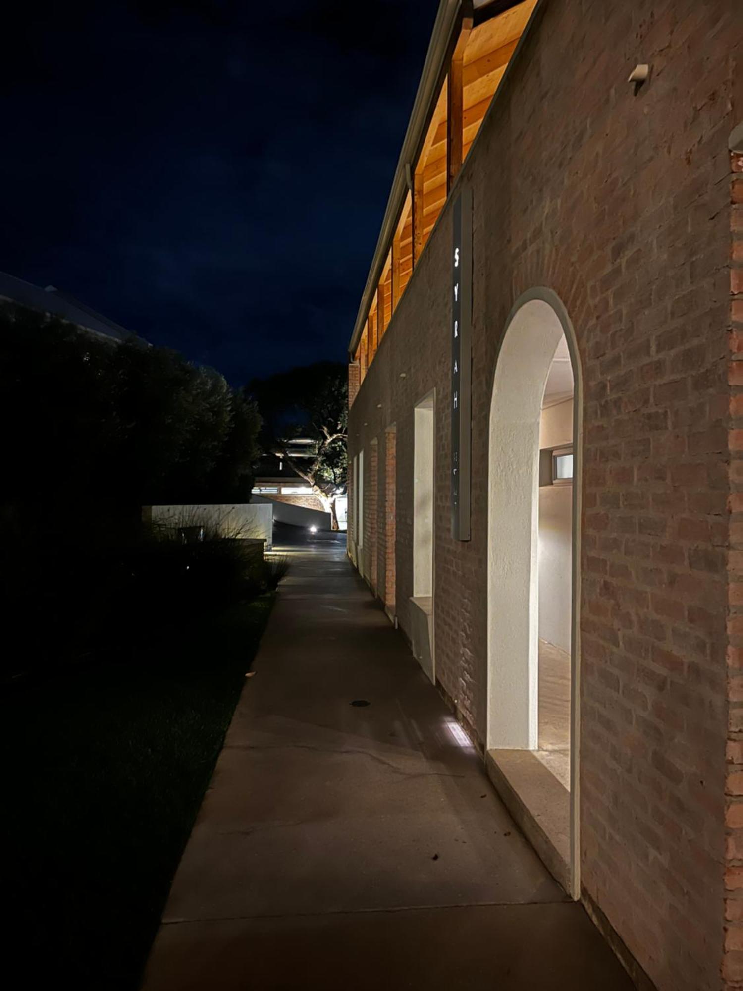 The Windhoek Luxury Suites Exterior photo